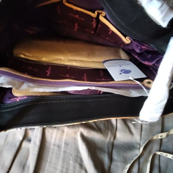 Anuschka  shoulder bag and wallet - Picture 7 of 8